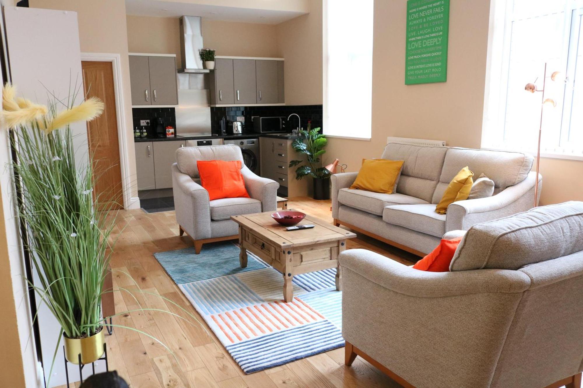Stylish Comfort In The Heart Of * Sheffield